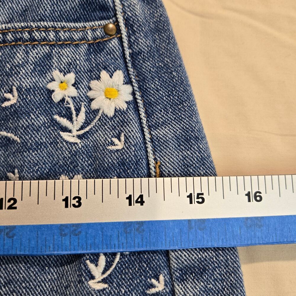Lottie Moss Daisy Embroidered Blue Denim Miniskirt Frayed Hem Sz 23 - Picture 5 of 9